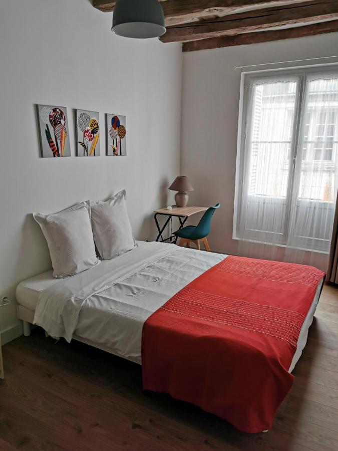 טור Maison De Ville Au Coeur Du Quartier Historique מראה חיצוני תמונה